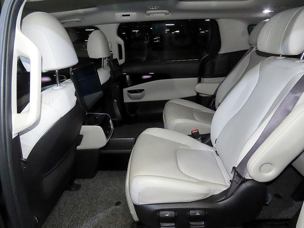 KIA Carnival - Vista 7