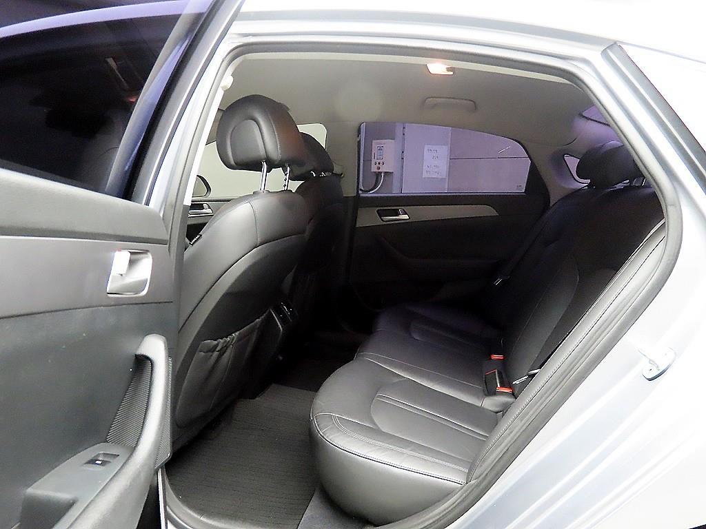 HYUNDAI Sonata - Vista 6