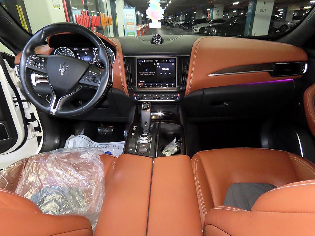 Maserati Levante - Vista 10