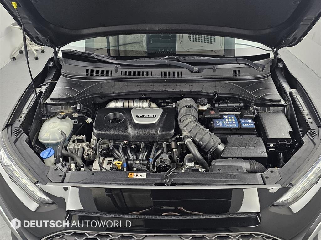 HYUNDAI Kona - Vista 6