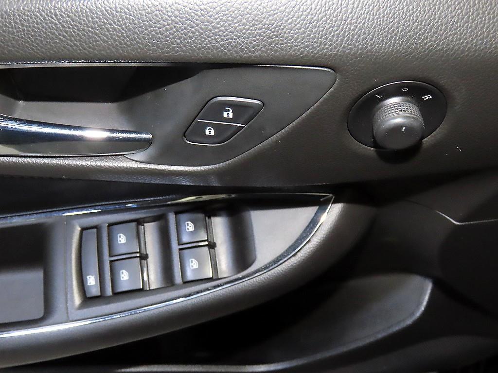 Chevrolet Cruise 2017 Negro - Importación desde Corea - HF Imports Iquique - Foto 13