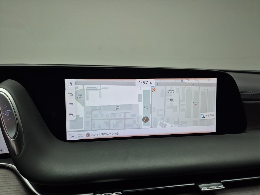 Genesis G90 - Vista 10