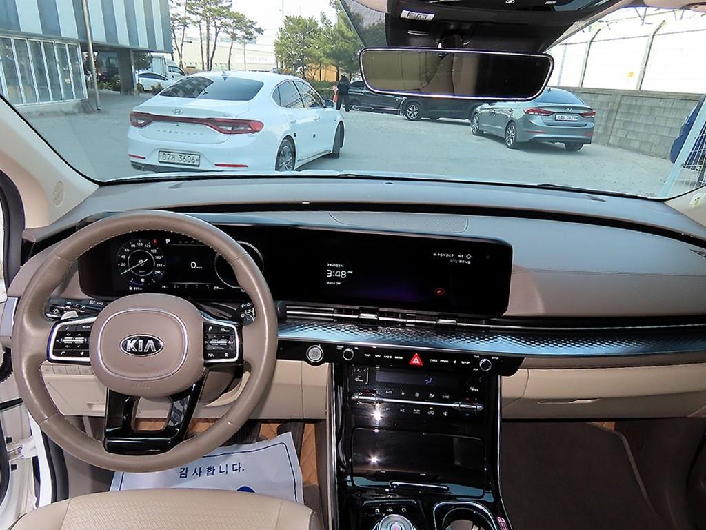 KIA Carnival - Vista 8