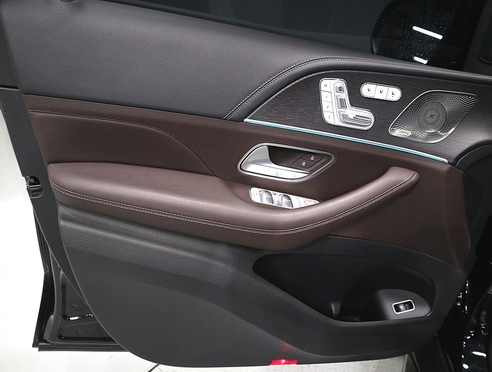 Mercedes Benz GLS Class - Vista 8