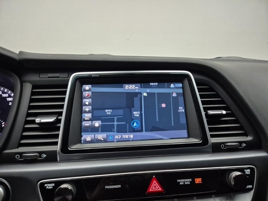 HYUNDAI Sonata 2018 Gris - Importación desde Corea - HF Imports Iquique - Foto 13