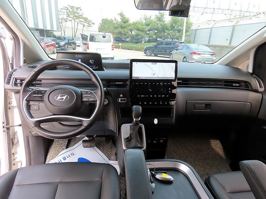 HYUNDAI Staria - Vista 7