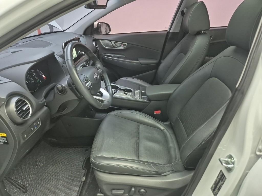 HYUNDAI Kona - Vista 11