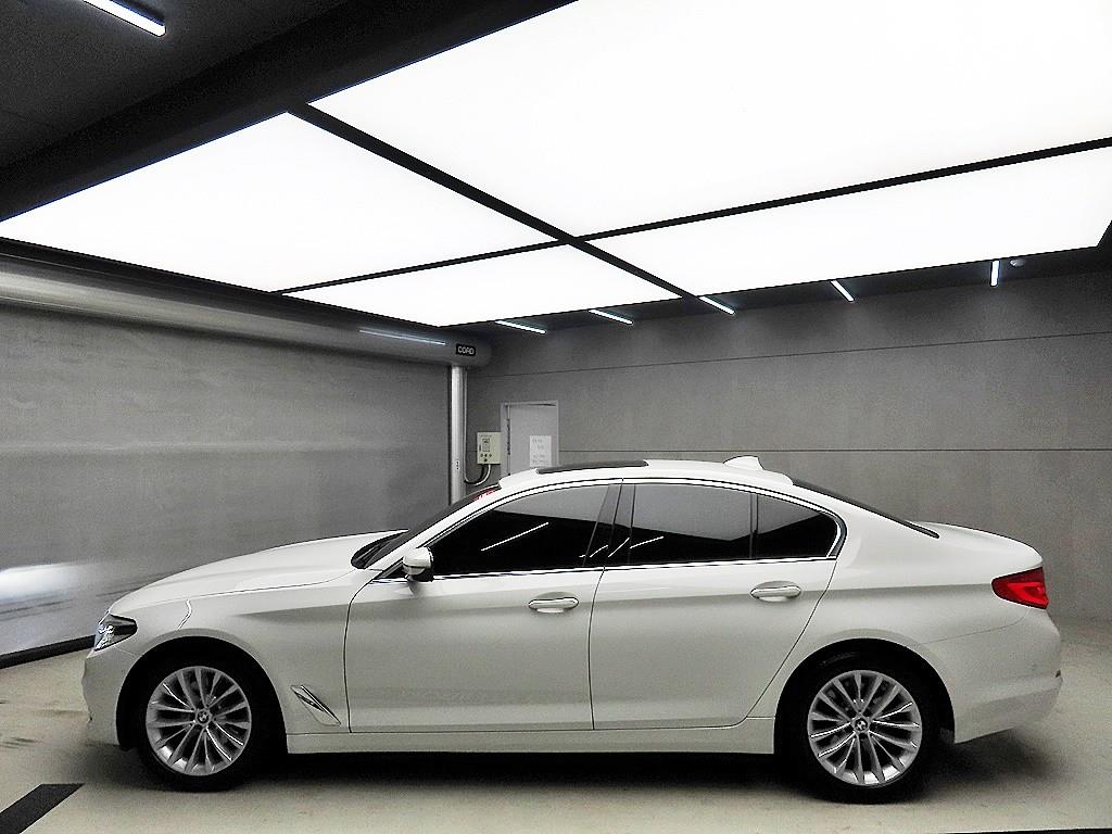 BMW 5 Series - Vista 4