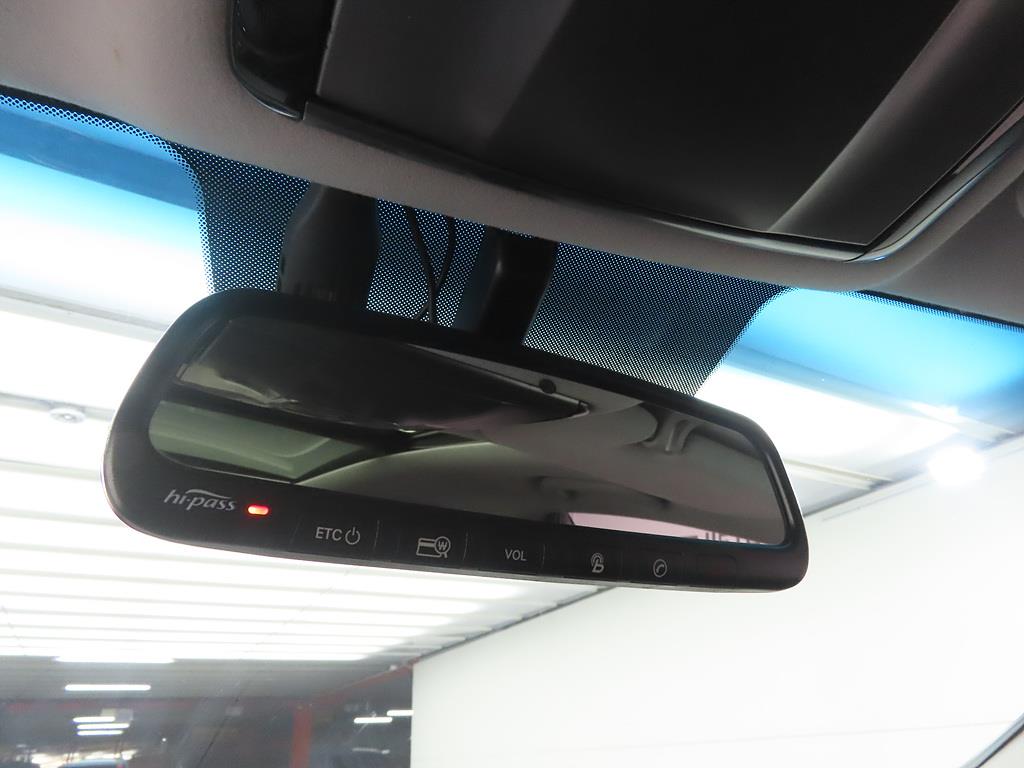 HYUNDAI Grandeur - Vista 12