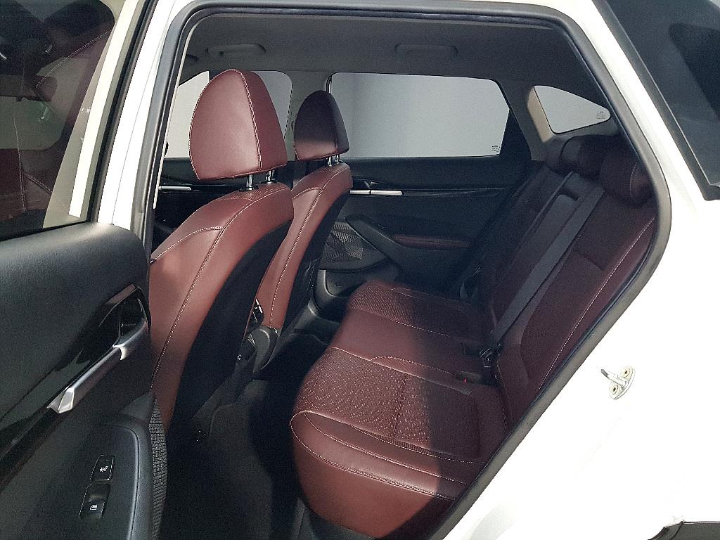 KIA Seltos - Vista 9