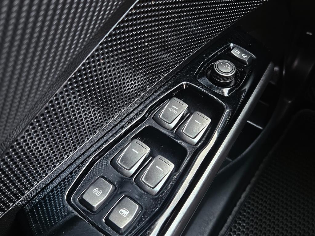 Ssangyong Tivoli 2020 Blanco - Importación desde Corea - HF Imports Iquique - Foto 13