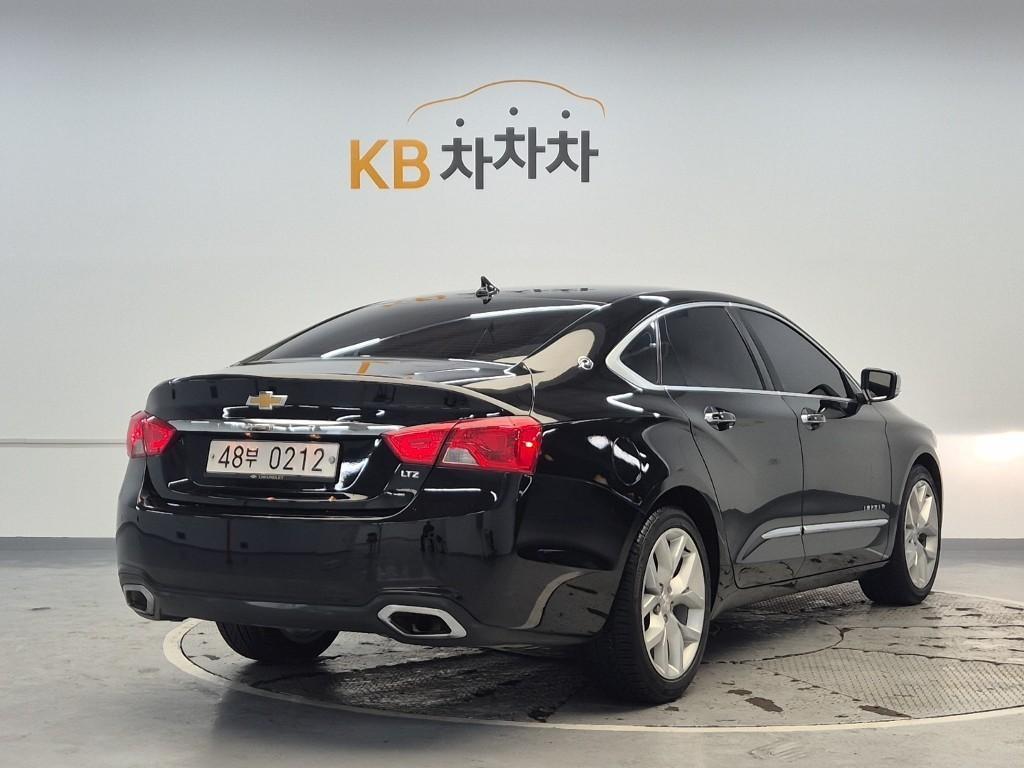 Chevrolet Impala - Vista 4