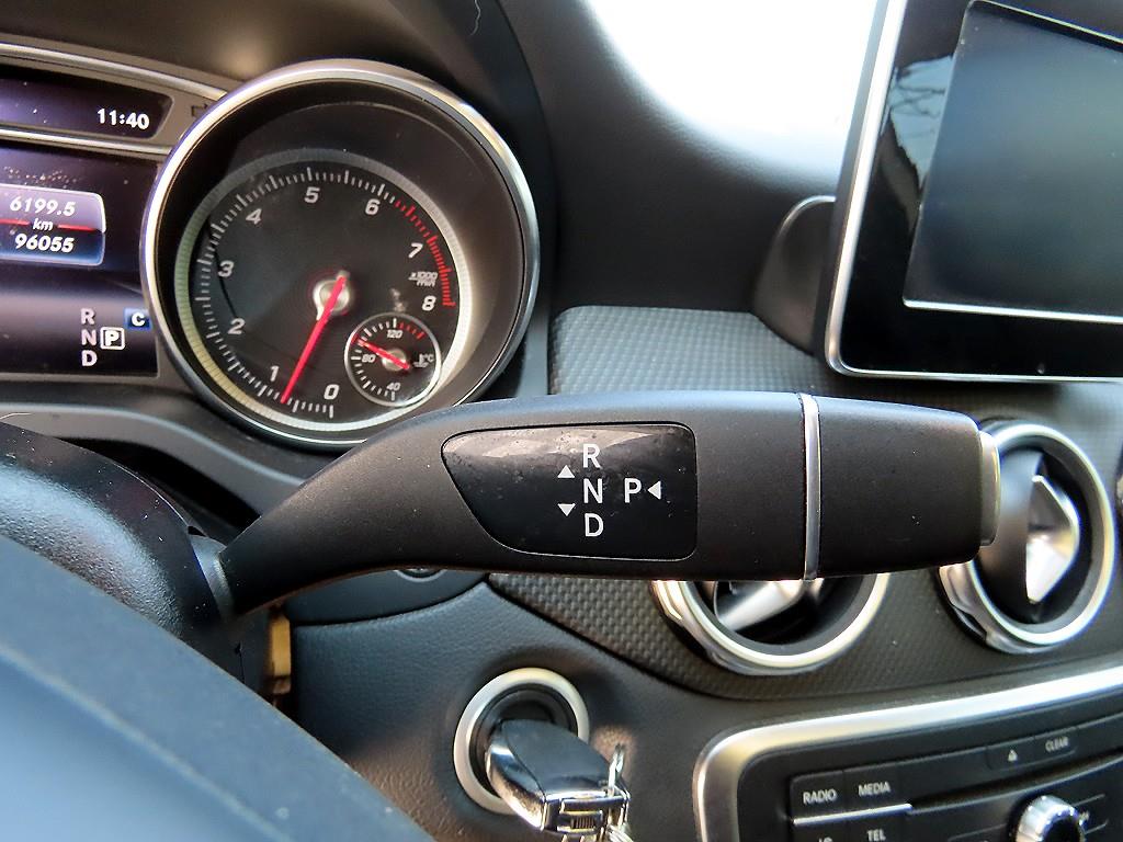 Mercedes Benz GLA Class - Vista 10