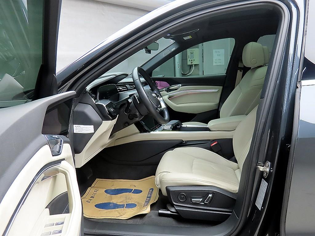 Audi e-Tron - Vista 5