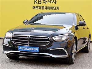 Mercedes Benz E class - Vista 4