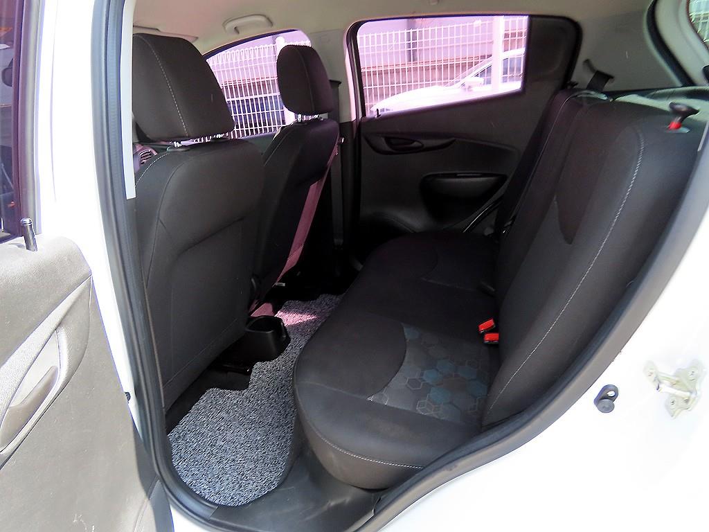 Chevrolet Spark - Vista 6