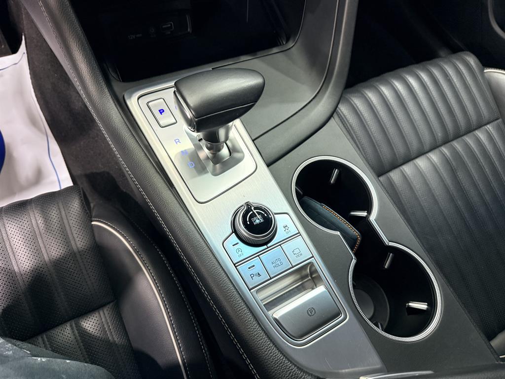 Genesis G70 - Vista 12