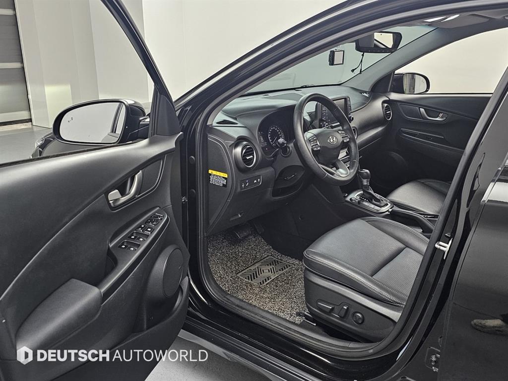 HYUNDAI Kona - Vista 11