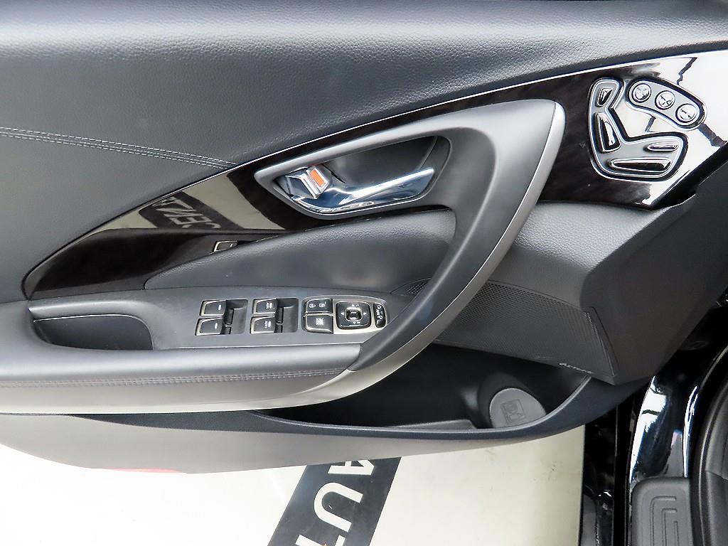 HYUNDAI Grandeur - Vista 11