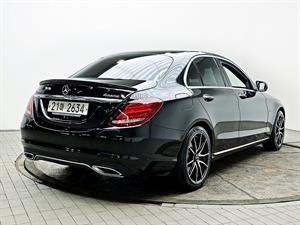 Mercedes Benz C Class - Vista 8