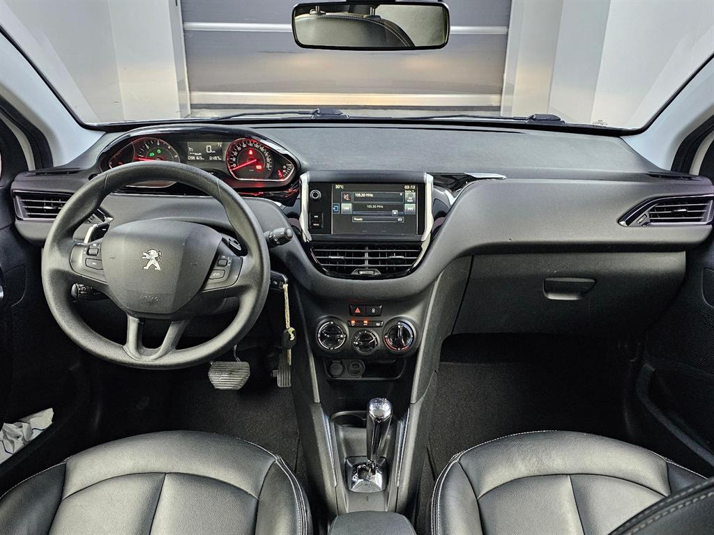 Peugeot 208 - Vista 7