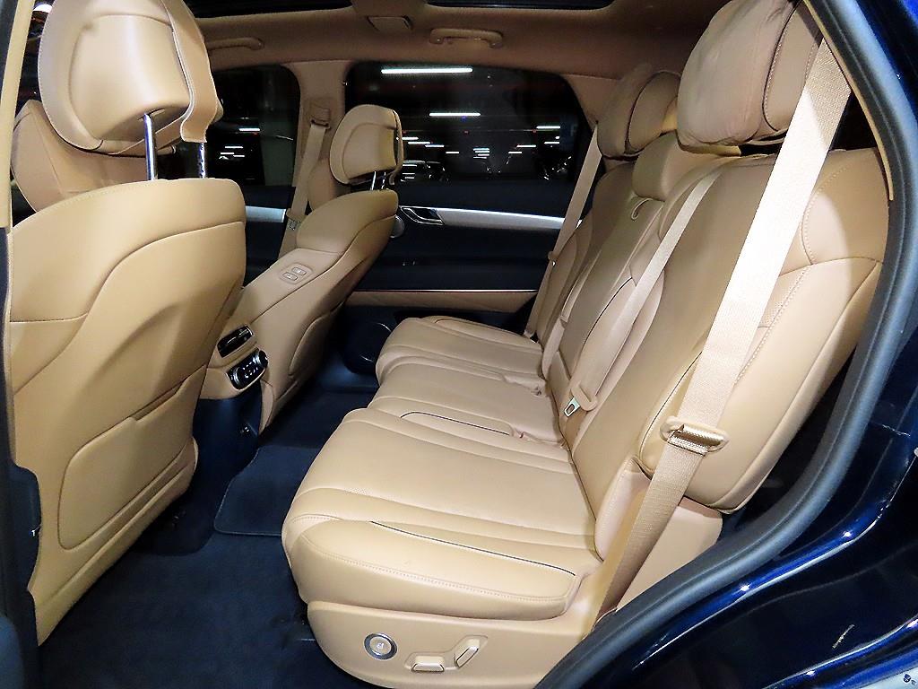 Genesis GV80 - Vista 7