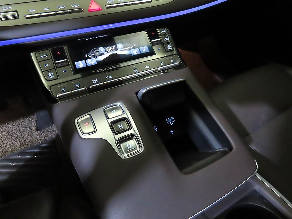 HYUNDAI Grandeur - Vista 12