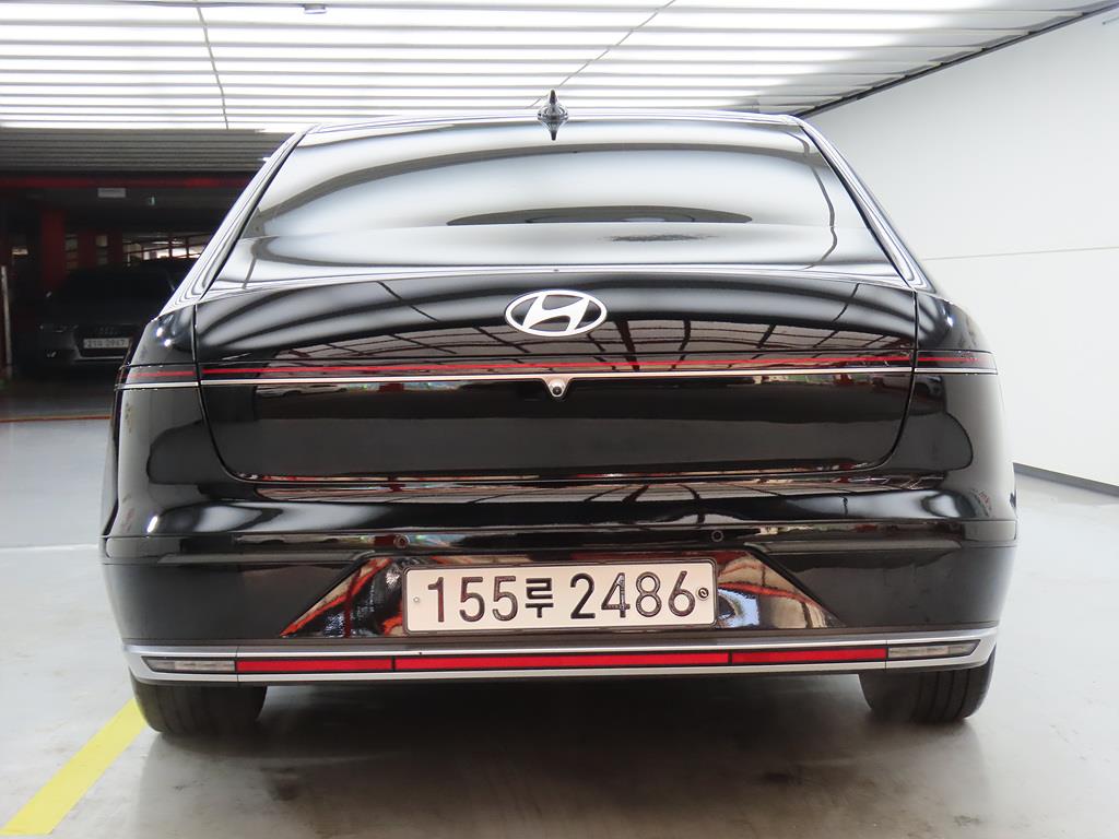 HYUNDAI Grandeur - Vista 3