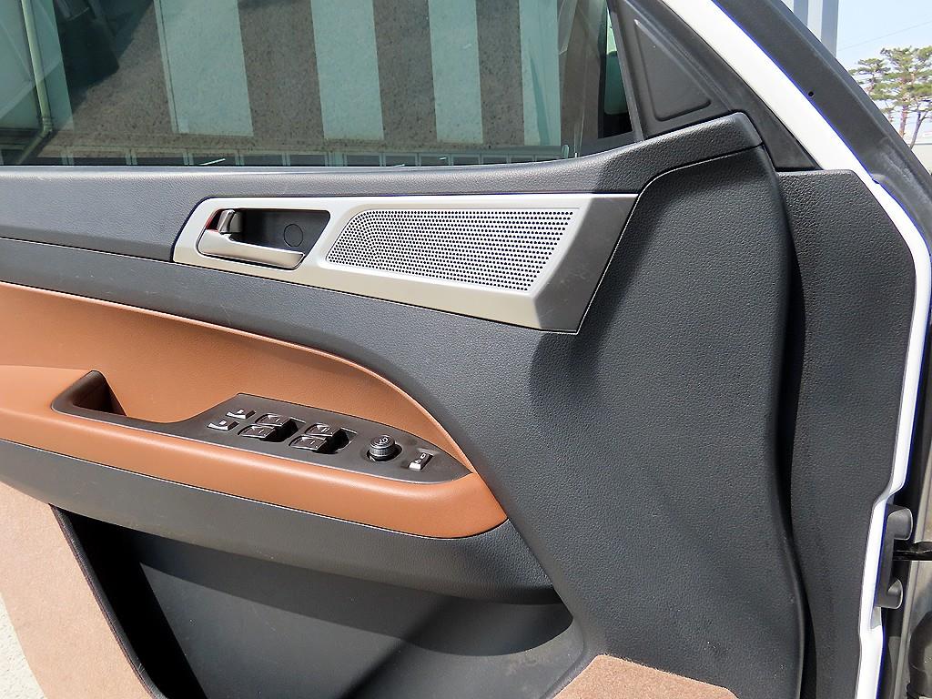 Ssangyong Rexton - Vista 11