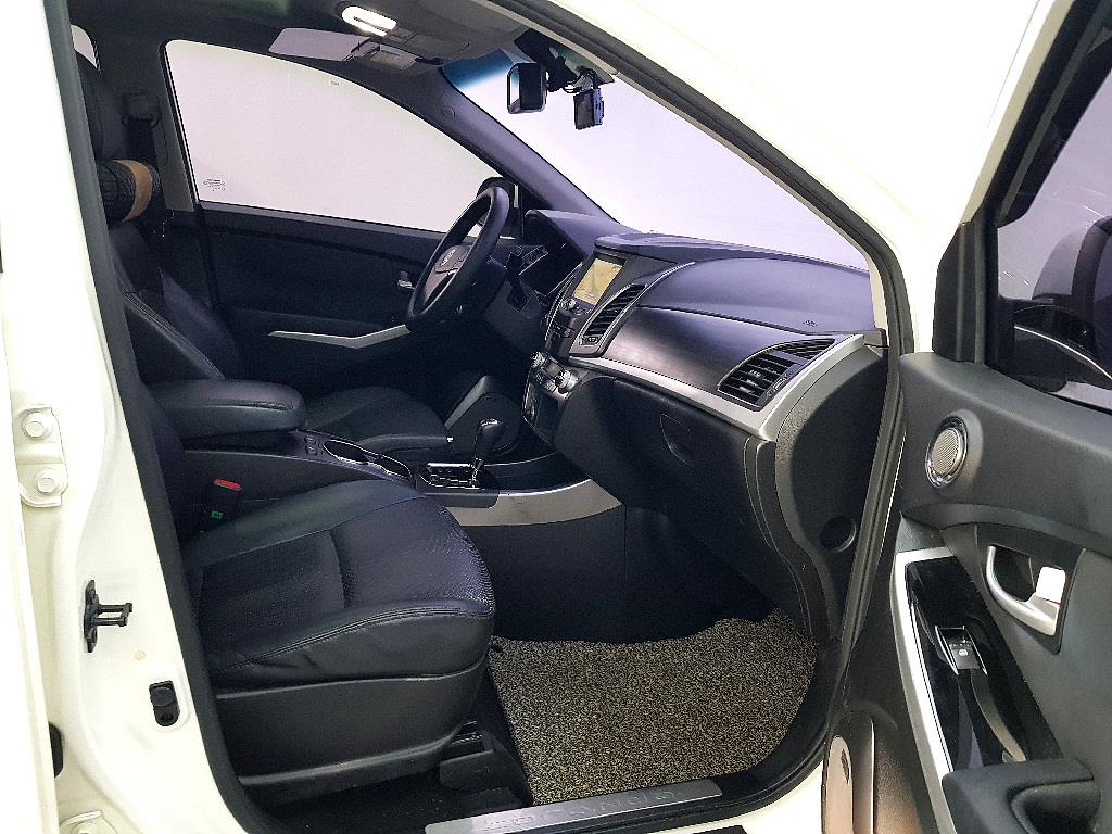 Ssangyong Korando 2015 Blanco - Importación desde Corea - HF Imports Iquique - Foto 14