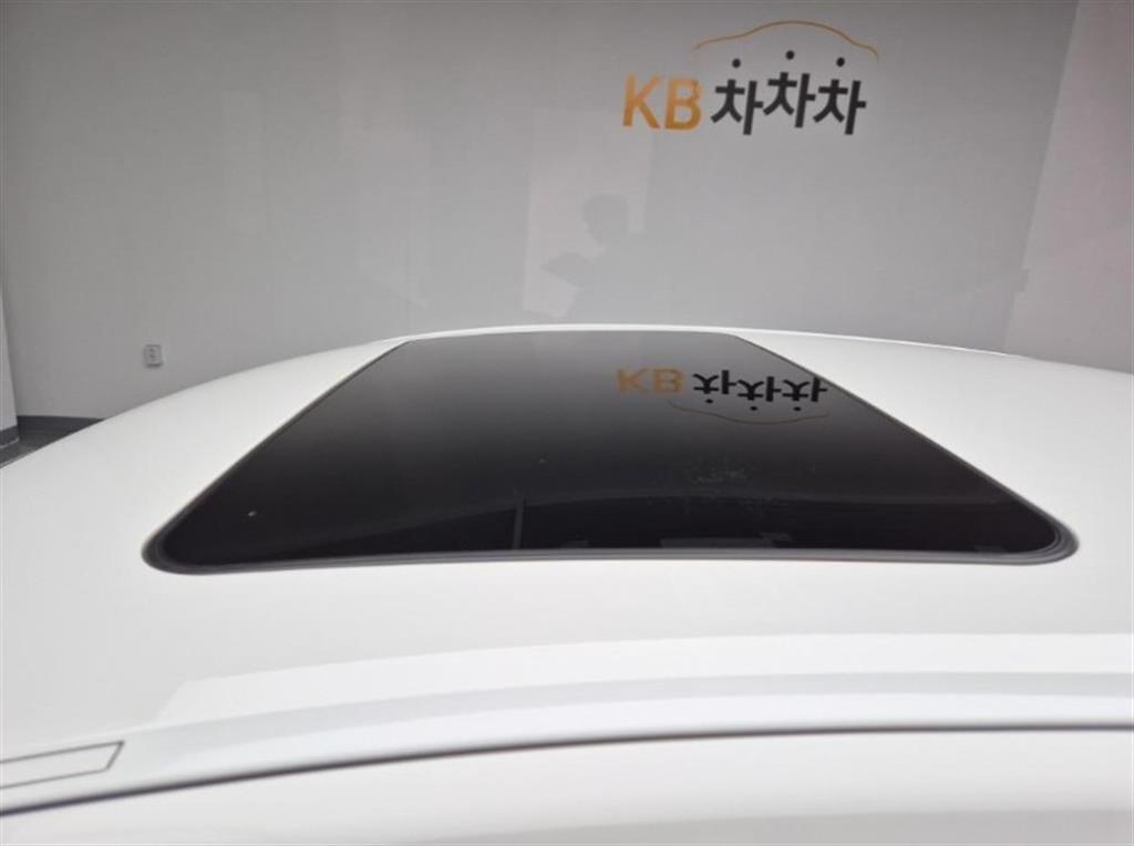 Mercedes Benz E class - Vista 12