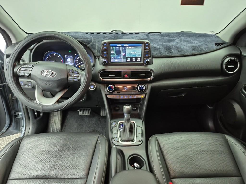 HYUNDAI Kona - Vista 5