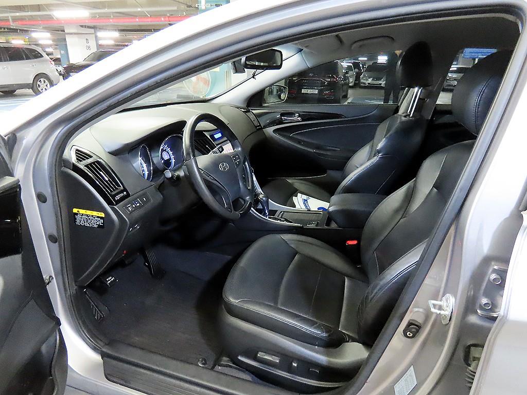 HYUNDAI Sonata - Vista 6