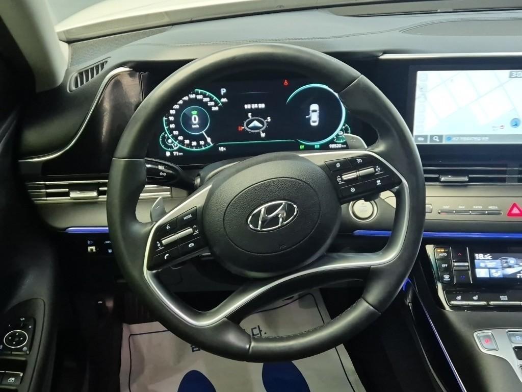 HYUNDAI Grandeur - Vista 9