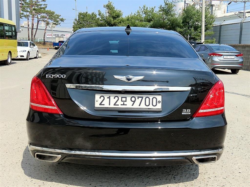 Genesis EQ900 - Vista 4