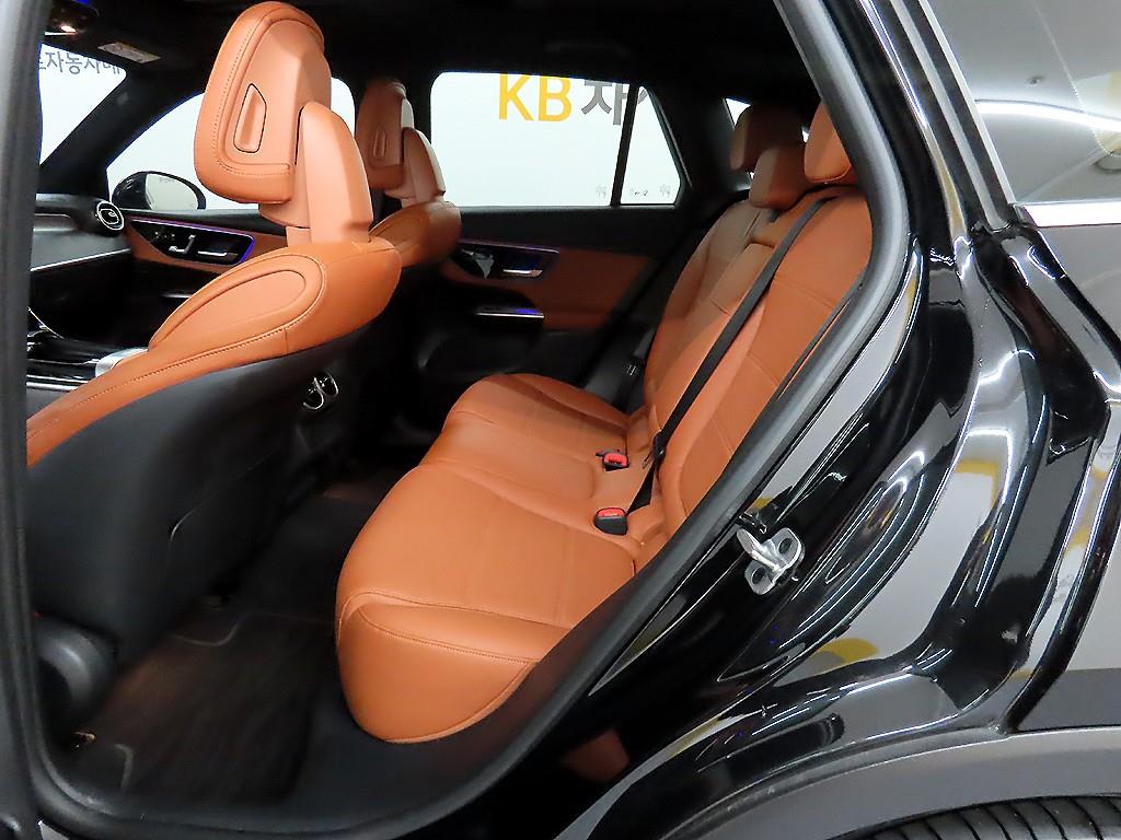 Mercedes Benz GLC Class - Vista 6