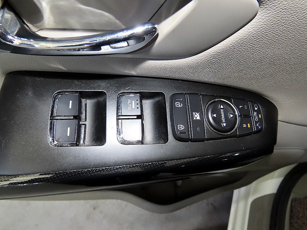 KIA Carnival 2017 Blanco - Importación desde Corea - HF Imports Iquique - Foto 13