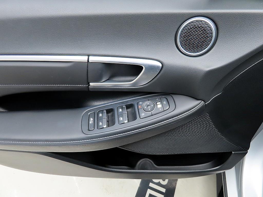 HYUNDAI Sonata - Vista 11