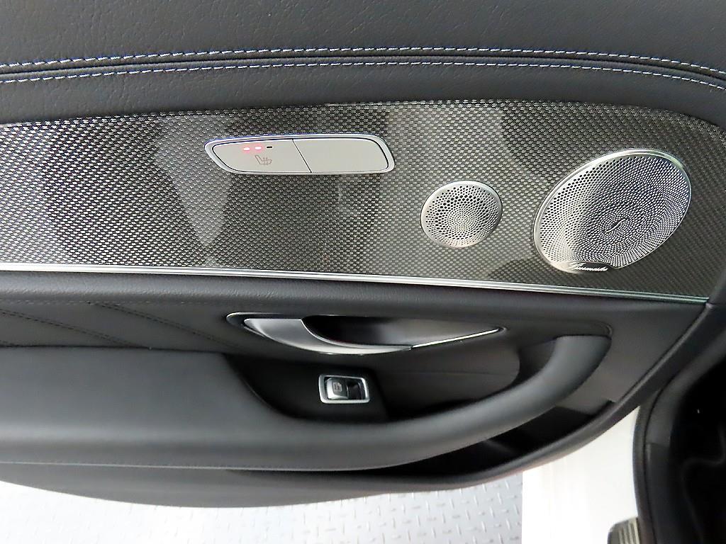 Mercedes Benz E class - Vista 12