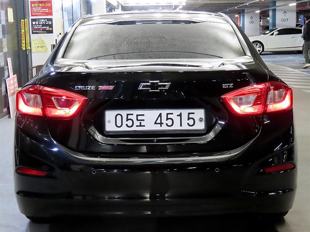 Chevrolet Cruise - Vista 5