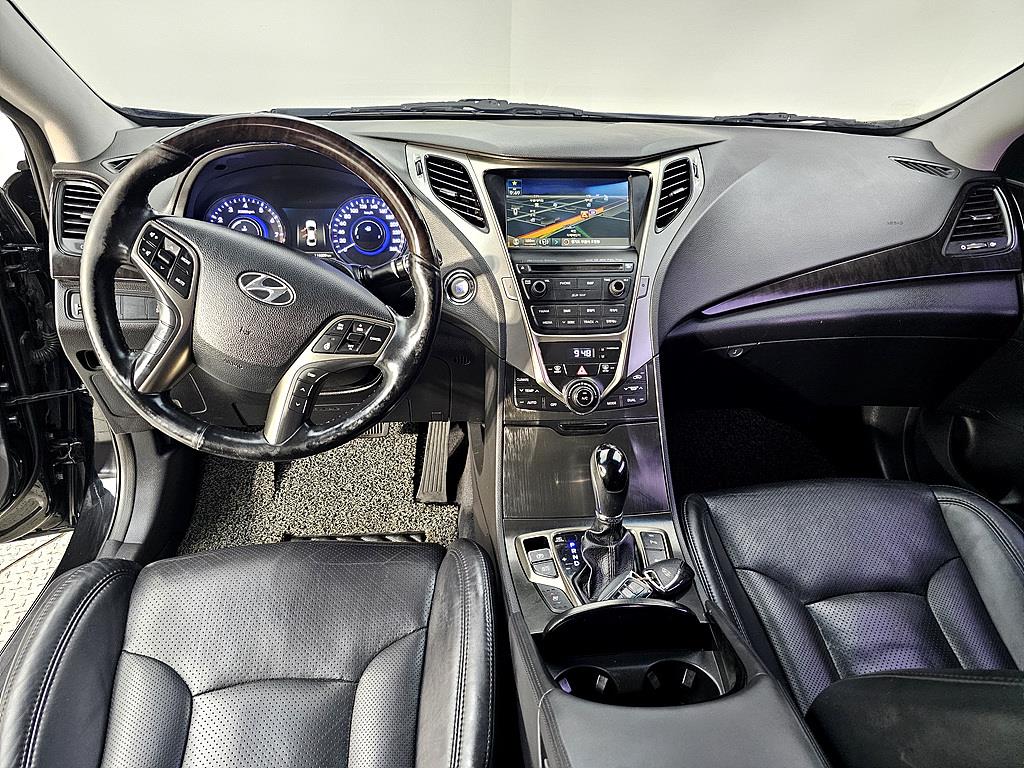 HYUNDAI Grandeur - Vista 5