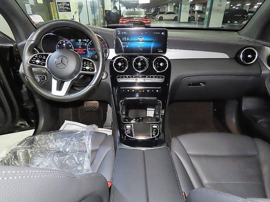 Mercedes Benz GLC Class - Vista 10