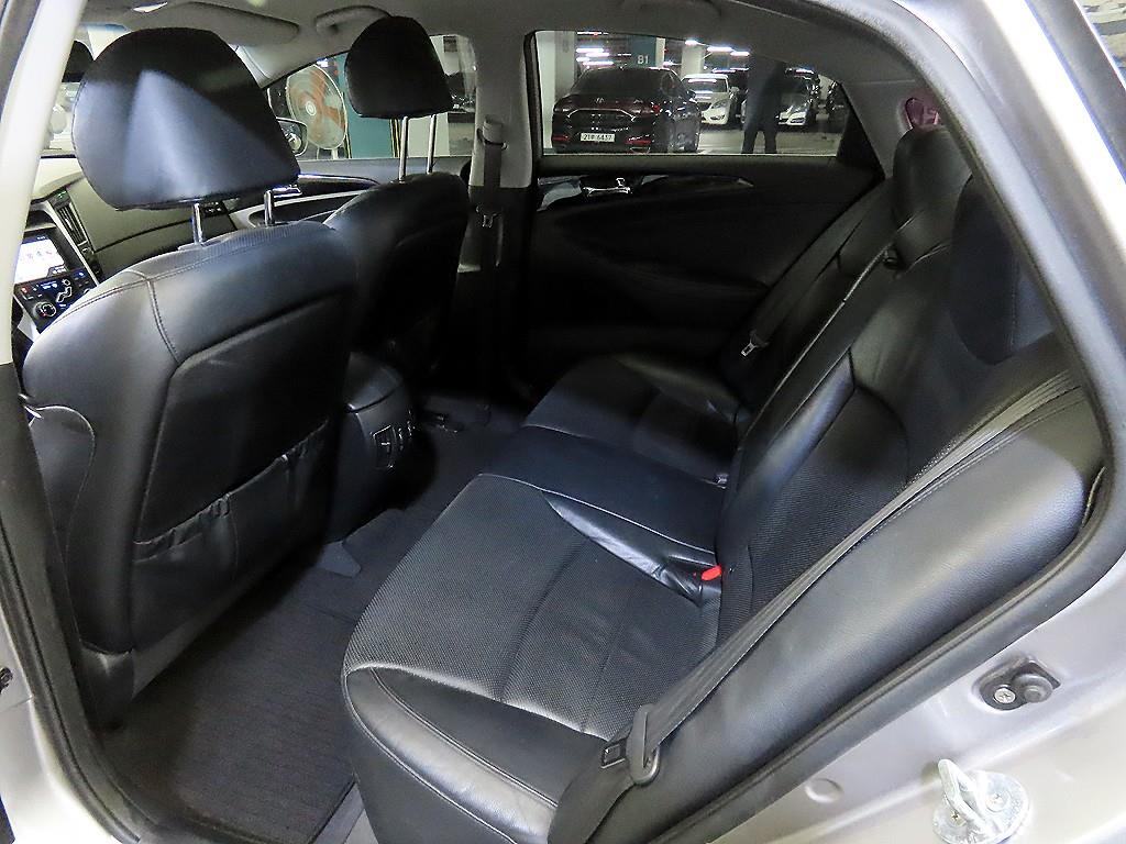 HYUNDAI Sonata - Vista 7