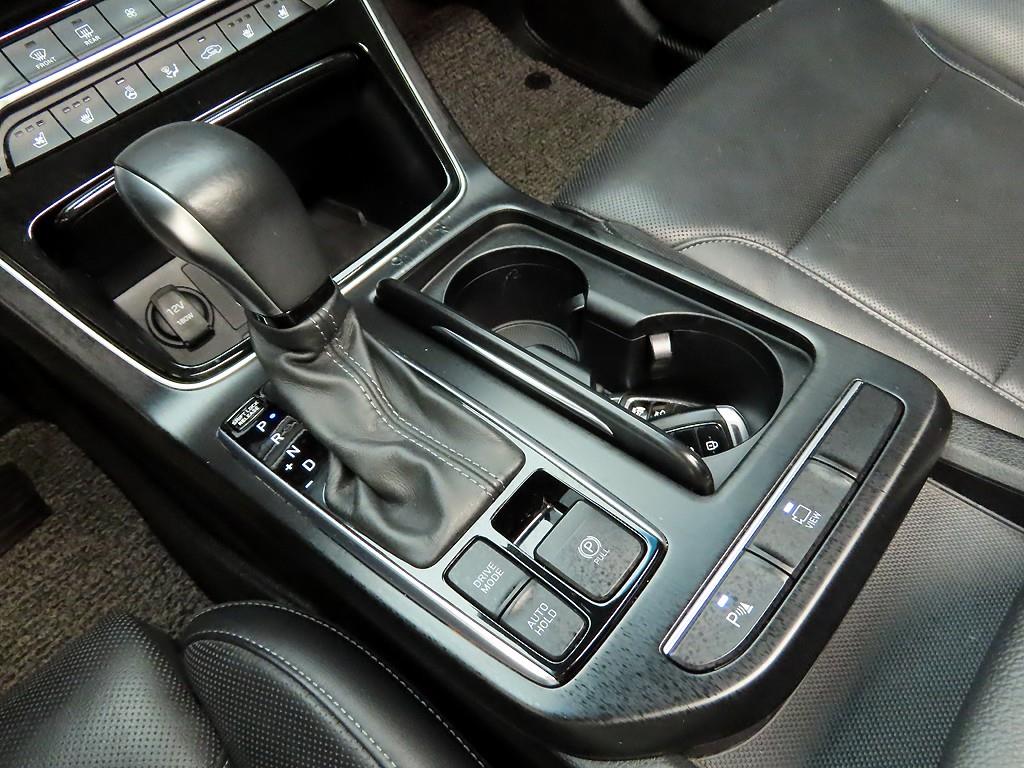 HYUNDAI Grandeur - Vista 10