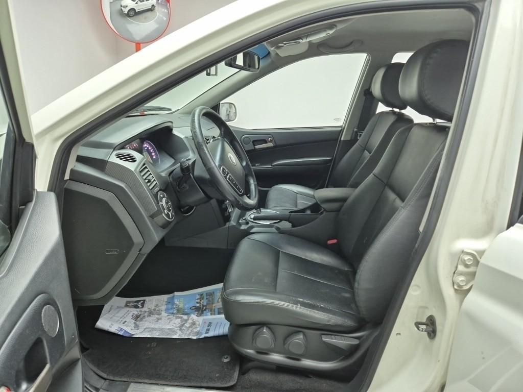 Ssangyong Korando - Vista 11