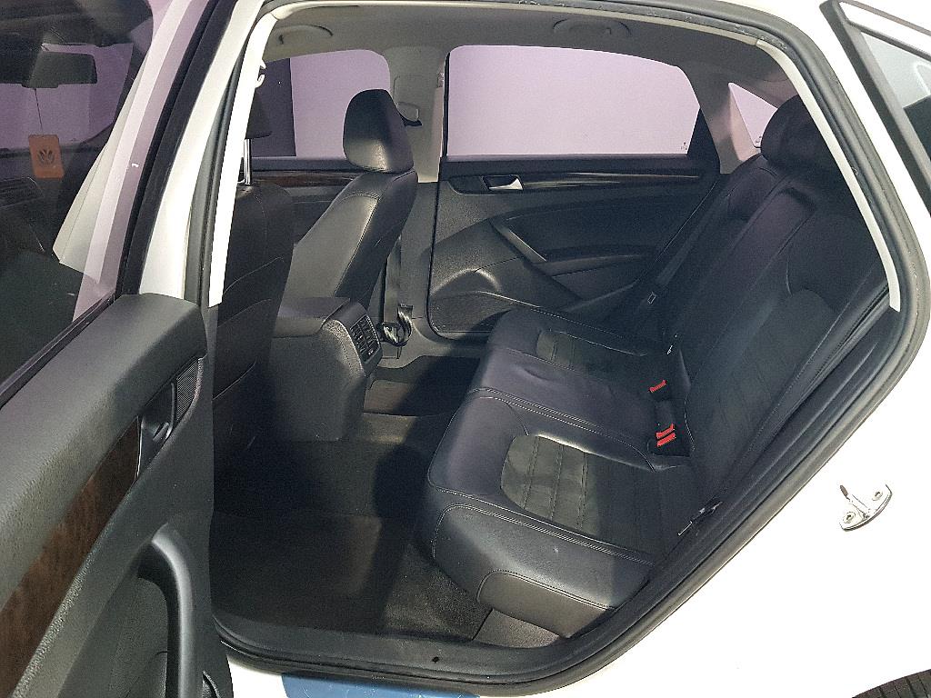Volkswagen Passat - Vista 9