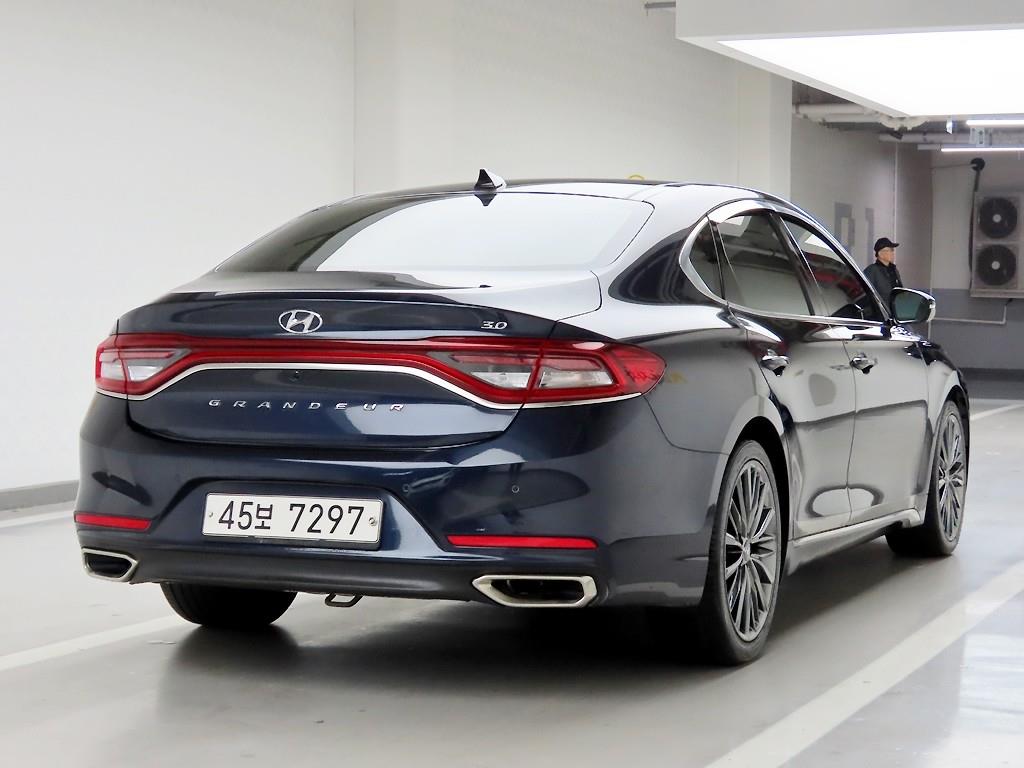 HYUNDAI Grandeur - Vista 4