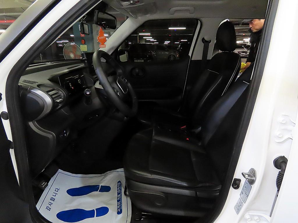 HYUNDAI Casper - Vista 6