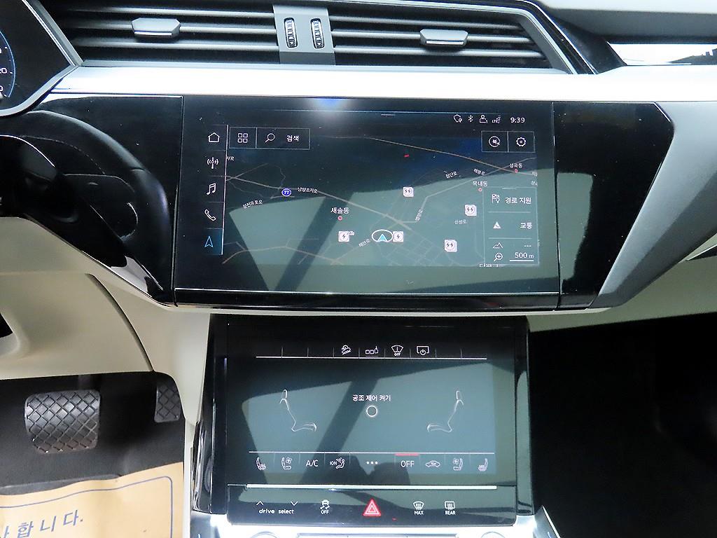 Audi e-Tron - Vista 12