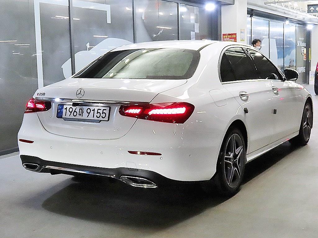 Mercedes Benz E class - Vista 4